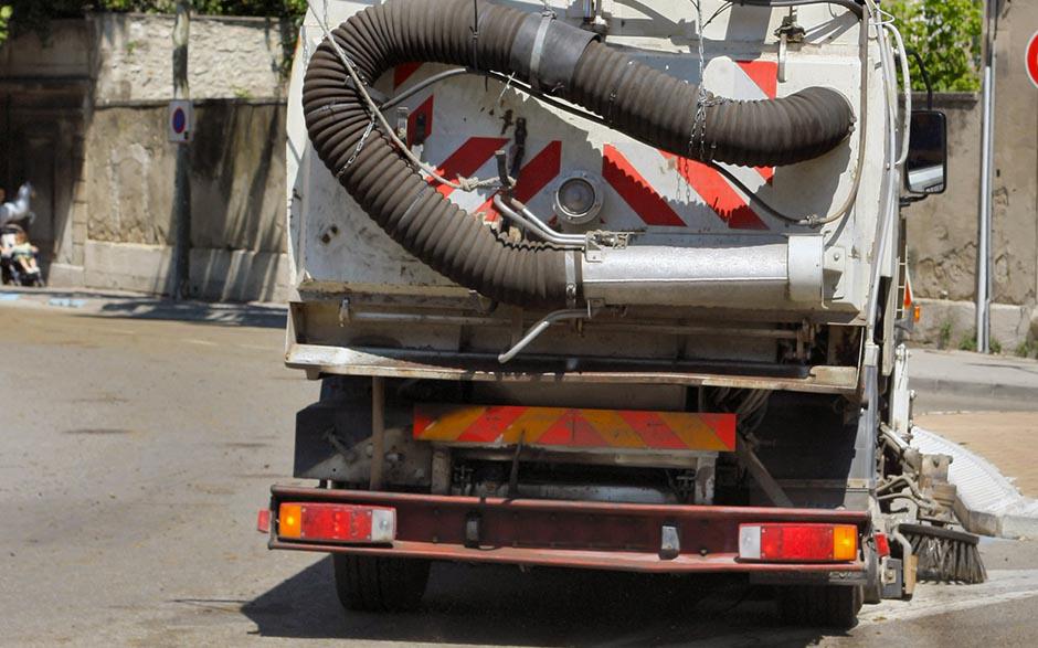 camion pompe egout Villejuif
